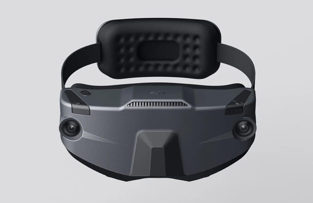 Langephfoto's tweet photo. Dji Fpv 2? 
Reale o Fake?

#dji #fpv #djifpv2 #fpv2 https://t.co/uM3L8uydva
