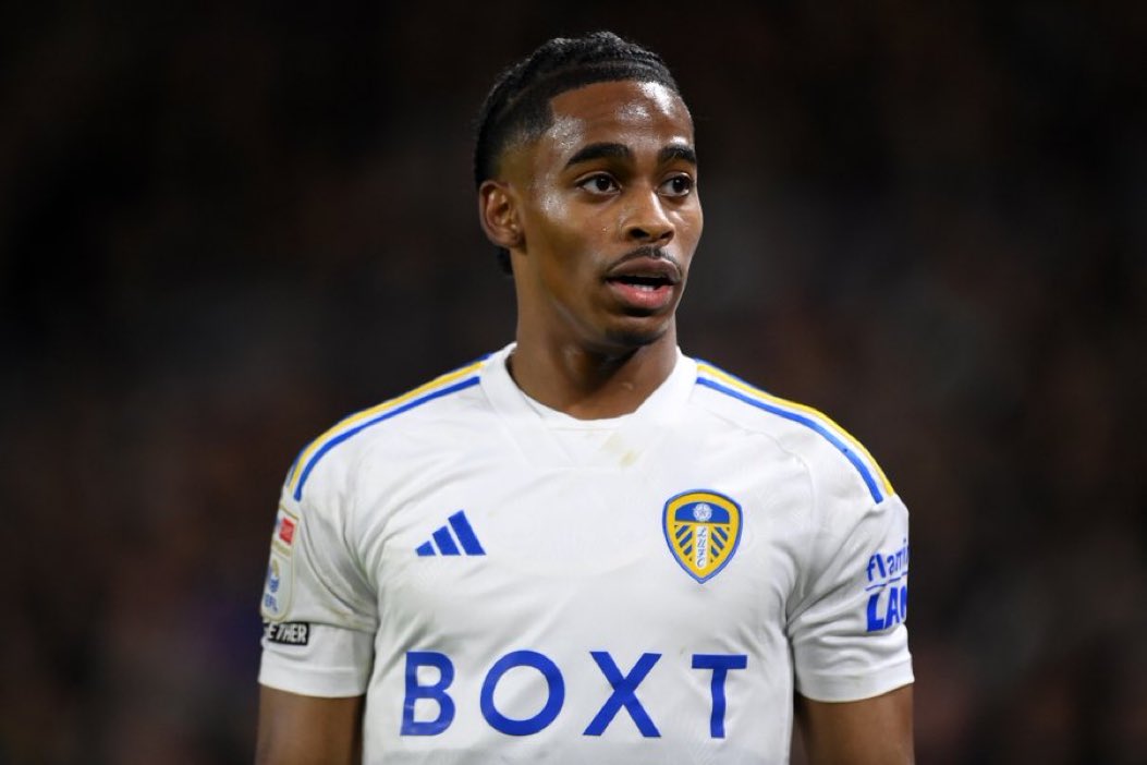 LufcZovic's tweet photo. You could offer us £100 million, he loves Leeds and isn’t going anywhere. 🤝

So fuck off Fabrizio Romanoooo, you’re a… idk

#LUFC https://t.co/R1JlVBAfNd