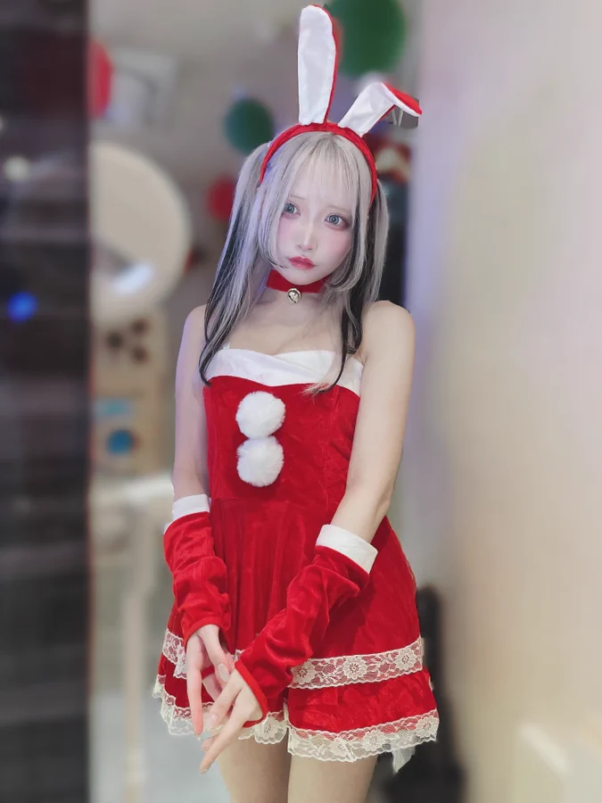 Asian girl Christmas costume