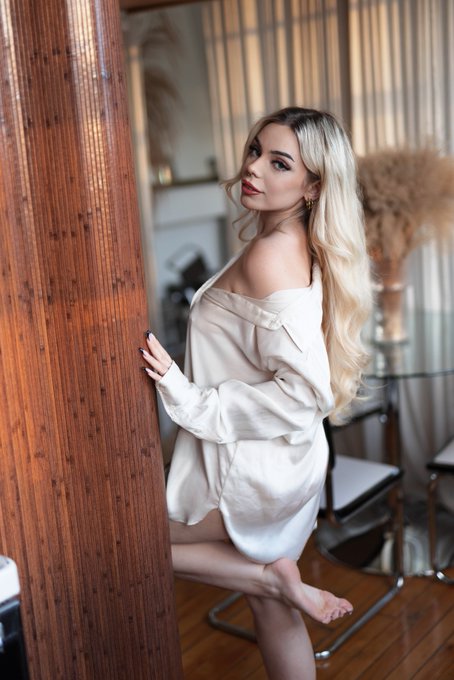 what do you want for Christmas? 😋 https://t.co/Ck40PdlIPs