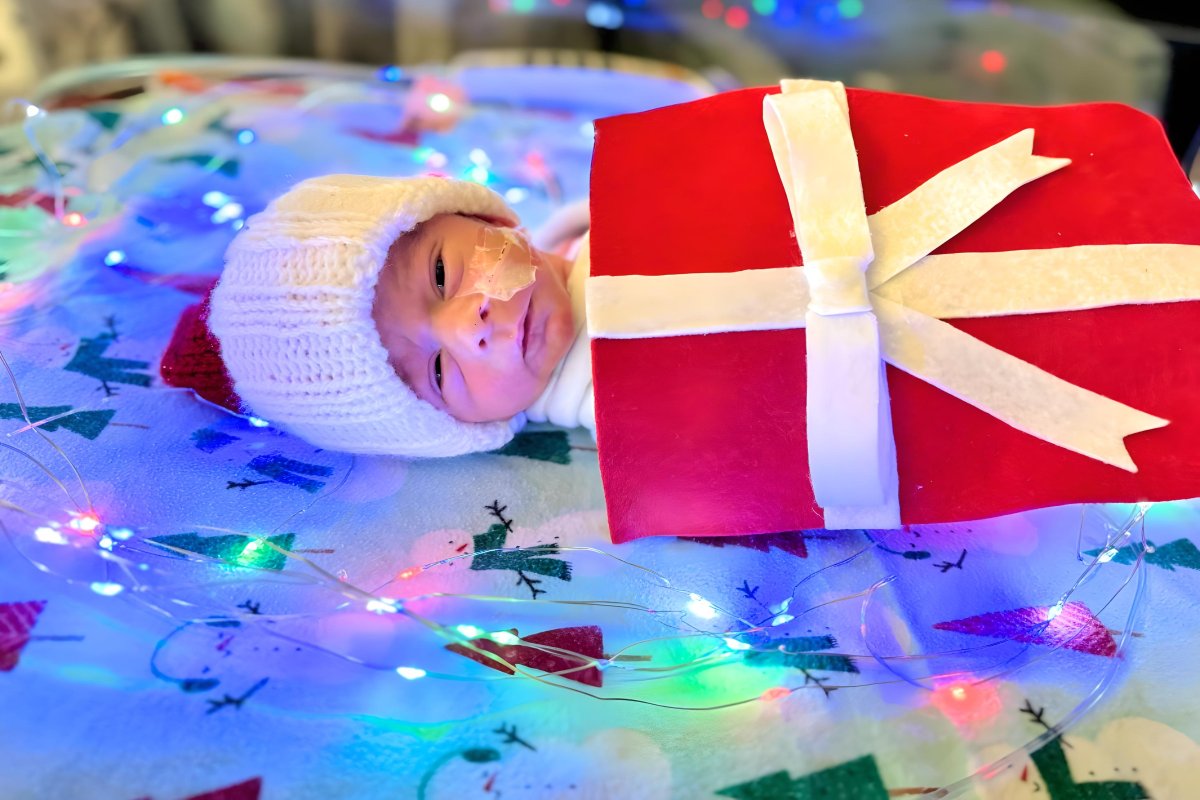 UNCHealthRex's tweet photo. Merry Christmas from our beautiful babies at the UNC Health Rex NICU in Raleigh. πβ€οΈ
Our little ones even received a special visit from Buddy The Elf! π π
#rex #rexrocks #rexbaby #merrychristmas https://t.co/D5Bj4enulI