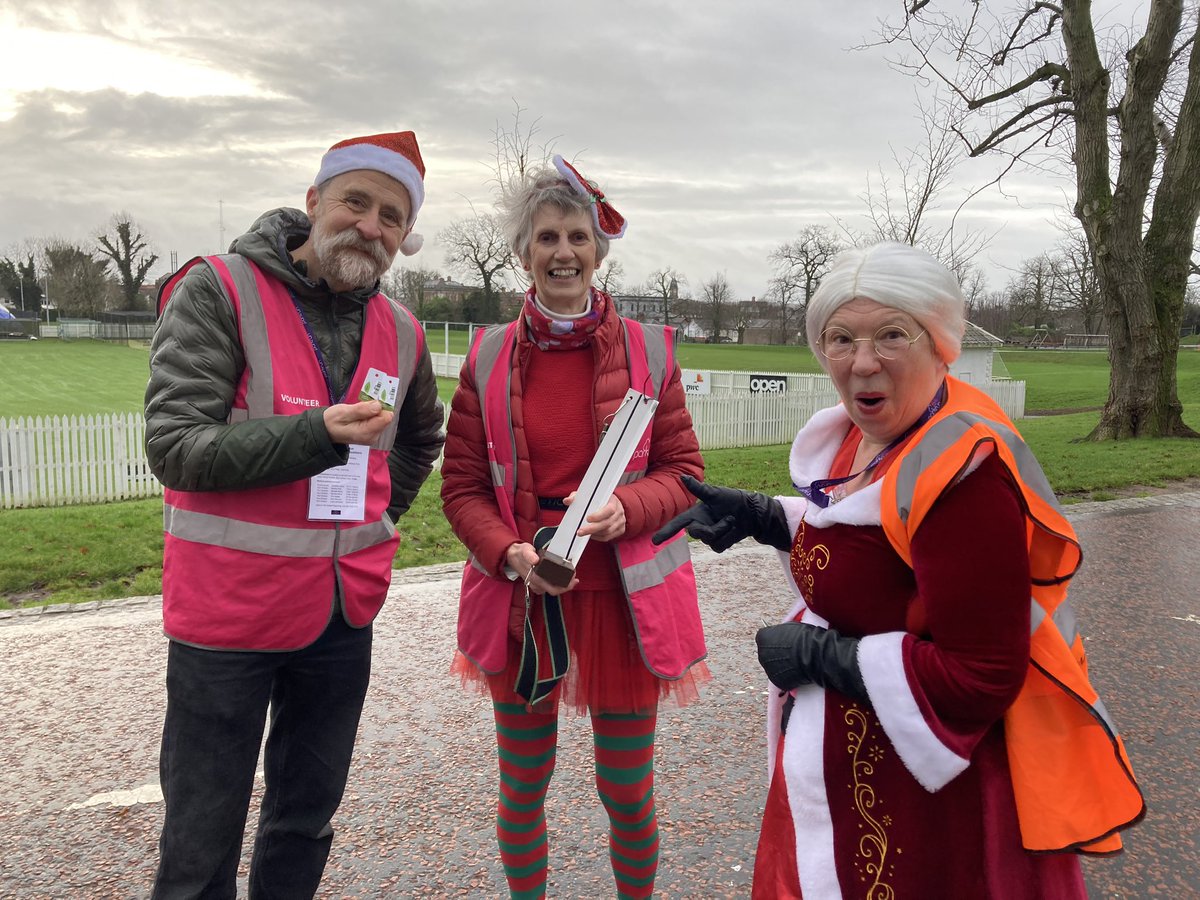 🎅🏼 New Attendance Record 🎄

How good was that?

498 finishers across our finish line today.

A magnificent morning in Wallace Park.

parkrun.org.uk/wallace/result…