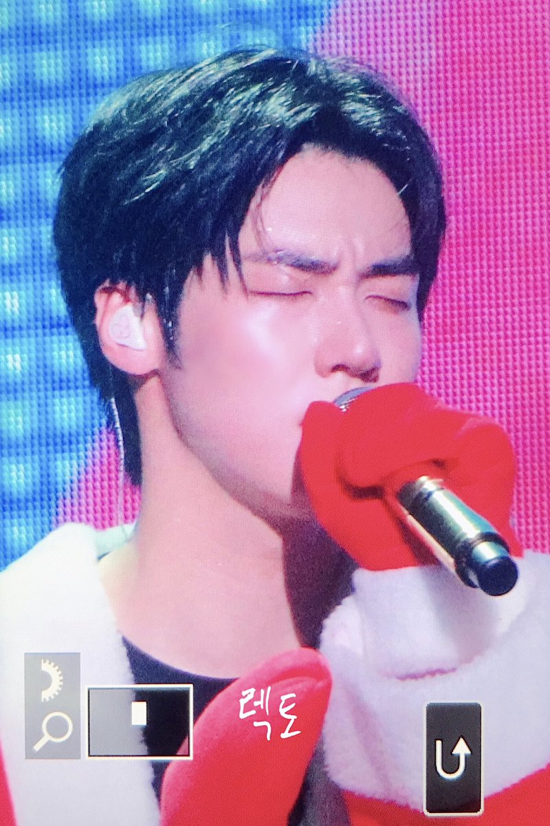Recto1031's tweet photo. 231225 ㅋㅎㅎ 프리뷰

이승협 너가 내 산타🎅🏼❤️

#엔플라잉 #Nflying #이승협 #LeeSeungHyub #JDON #preview https://t.co/nWd0Cp49XW