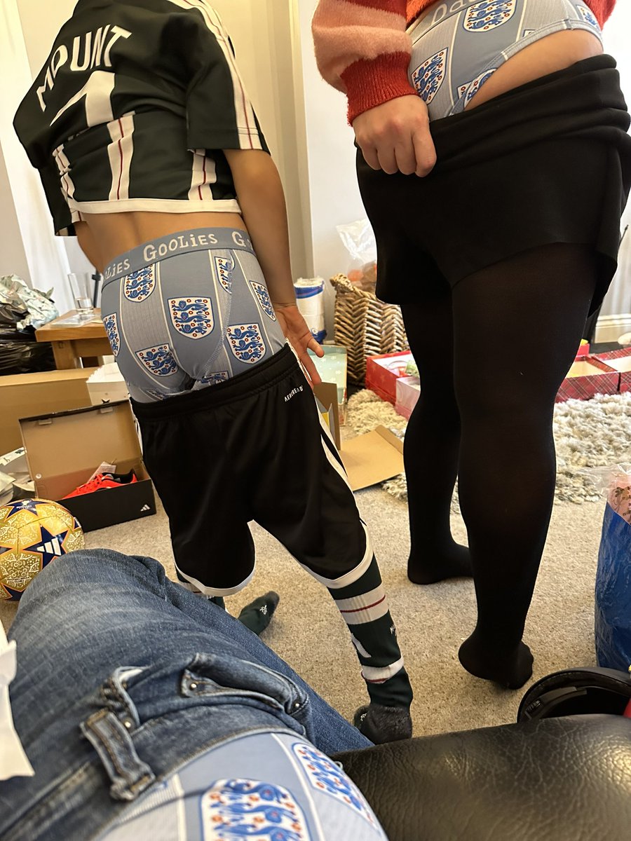 His face dropped when Mummy and Daddy had matching <a href="/myoddballs/">OddBalls</a> #IthinkitsbadnewsfortheEnglishgame