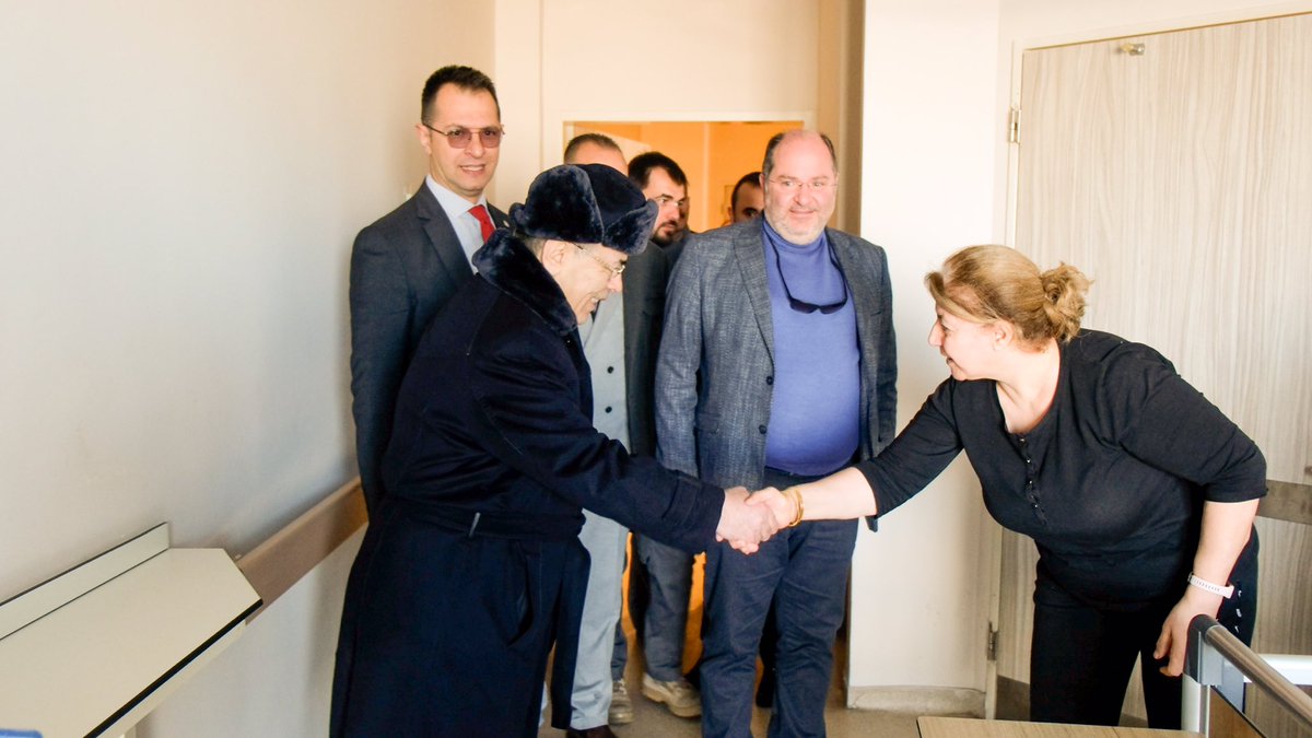 Birkaç gün önce hasta ziyaretine gittiğimiz değerli arkadaşım, kardeşim ve partimize büyük katkıları bulunan İbrahim Budaklı’nın kıymetli annesinin vefatını büyük bir üzüntüyle öğrenmiş bulunmaktayım. Cenab-ı Allah’tan merhumeye rahmet yakınlarına sabır diliyorum.