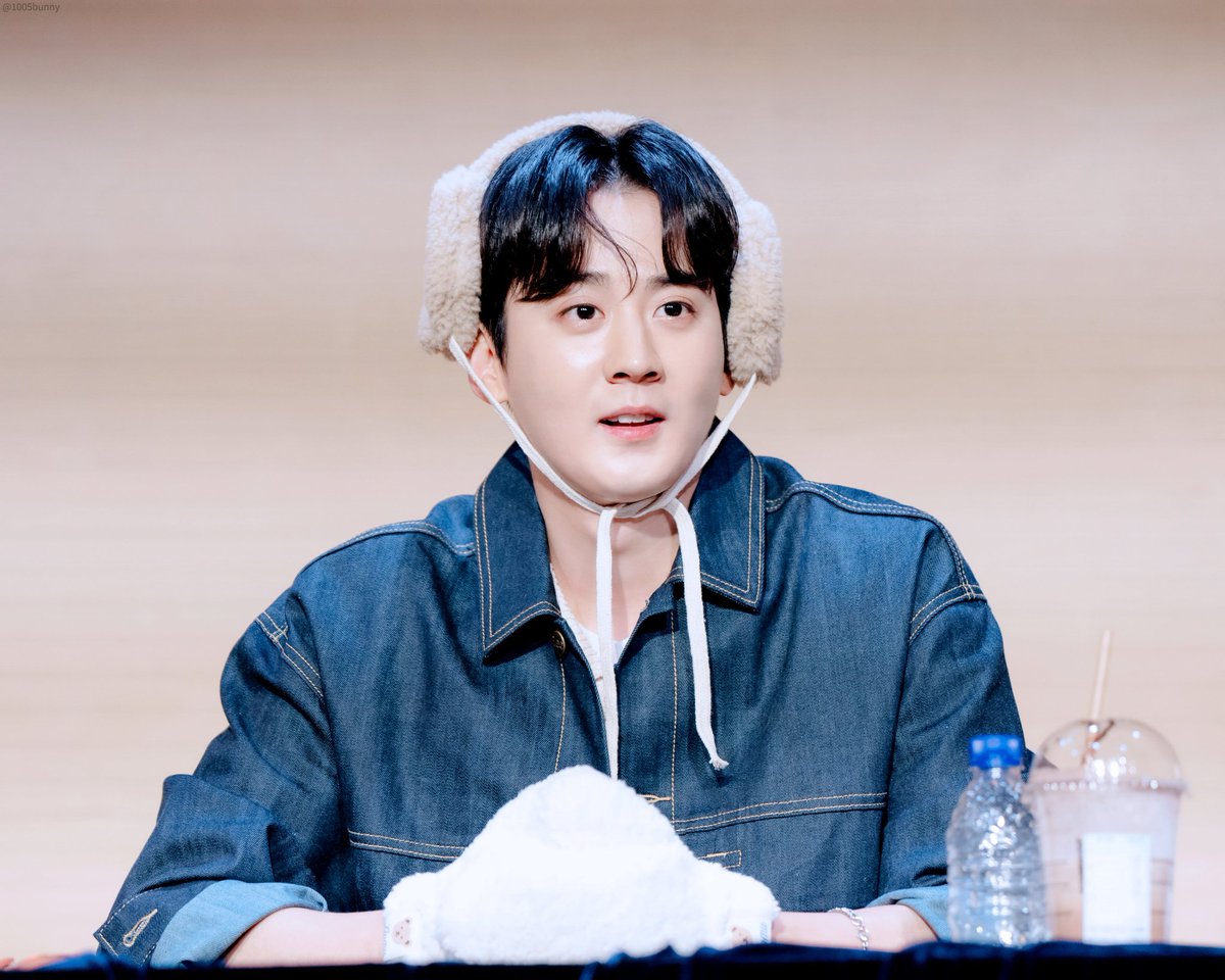 딱 봤을 때 똑소리 나게              나한테 조개 뺏겨도
생기면 20대고                        어어 할 거 같으면 30대