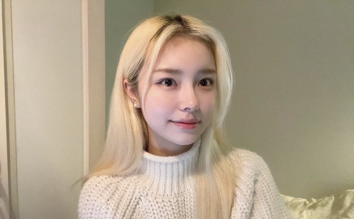 iMe_Dreamnote's tweet photo. 페이지❣️ 
메리크리스마스 내사랑들🎄🥰☃️ 

#드림노트 #DreamNote #은조 #Eunjo https://t.co/m0K2piy7qo
