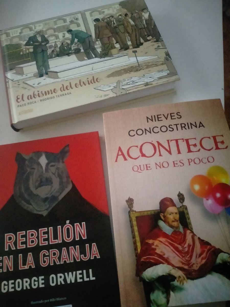 rubendariosegui's tweet photo. Más feliz qué una perdiz con los regalitos de navidad. @paco_roca y @NConcostrina tenéis mucho arte 🥰🥰🥰 https://t.co/GEPV7jgAe7