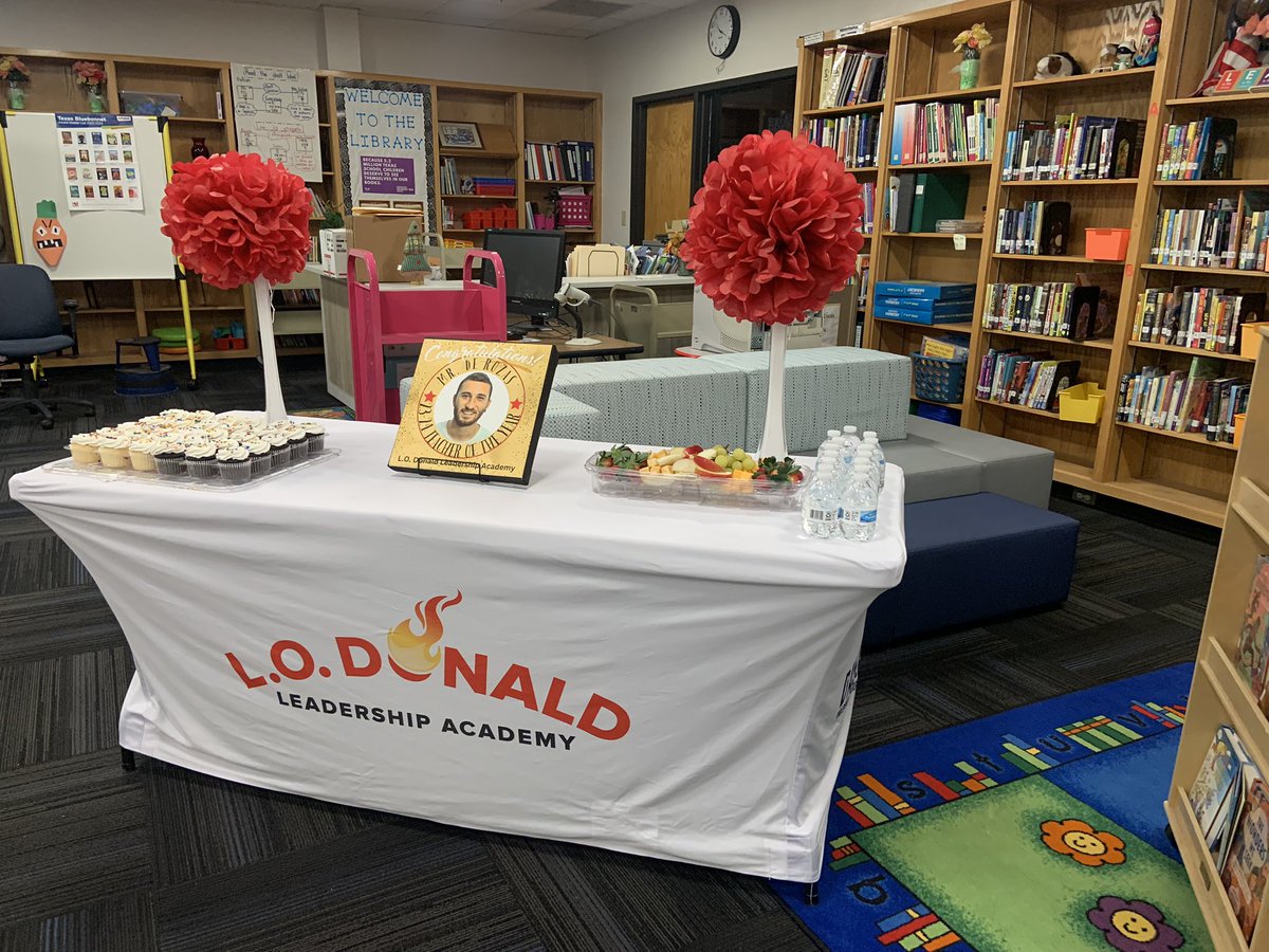 klbt7's tweet image. We honored our Teacher of the Year. @LODLeadAcademy 
@DallasISDSupt 
@Tanya_N_Shelton 
#decemberrecap
#region4rising 
#cometzone