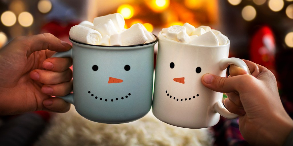 Merry Christmas and Happy Holidays from Woodland Mall🎄 🎅 🎁 We are closed today and will reopen tomorrow at 10am!