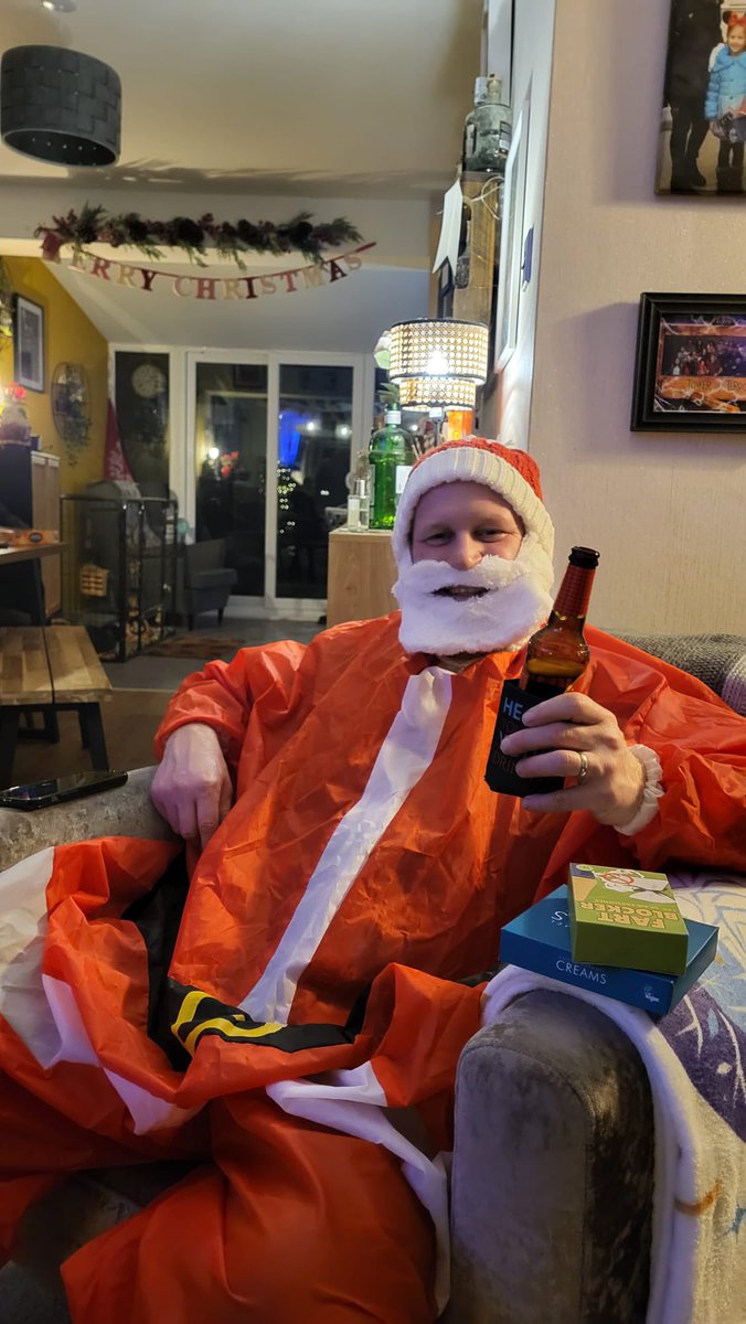 Nice relaxing Xmas eve and Xmas day at Ashworth HQ. Hope you all have a great day, Merry Xmas to one and all 🎅🏼🎁🍺