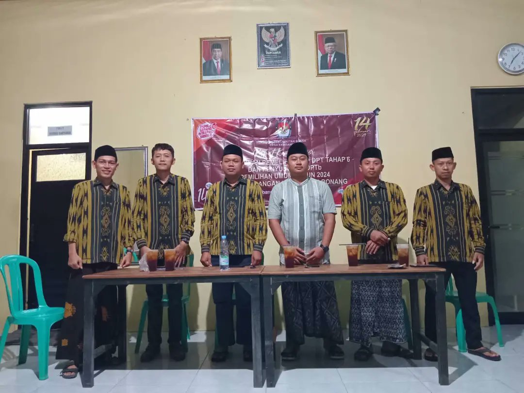 KembanganPps's tweet photo. Kembangan, 25 Desember 2023

PPS Kembangan mengadakan Rapat Pemeliharaan DPT dan Penyusunan DPTB Pemilu 2024 di Bulan Desember, yang dihadiri oleh Anggota PPS, Sekretriat dan Pengawas Pemilu Desa. https://t.co/ZC0FskdsCz