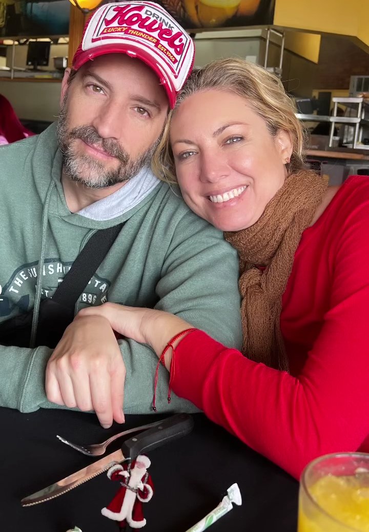 ChocarroARG's tweet photo. Muy Feliz Navidad queridos @DavidChocarro @carolaursen #Bachis ππππ Disfruten sus lindΓsimas vacaciones!!! https://t.co/ucYodVRHXk