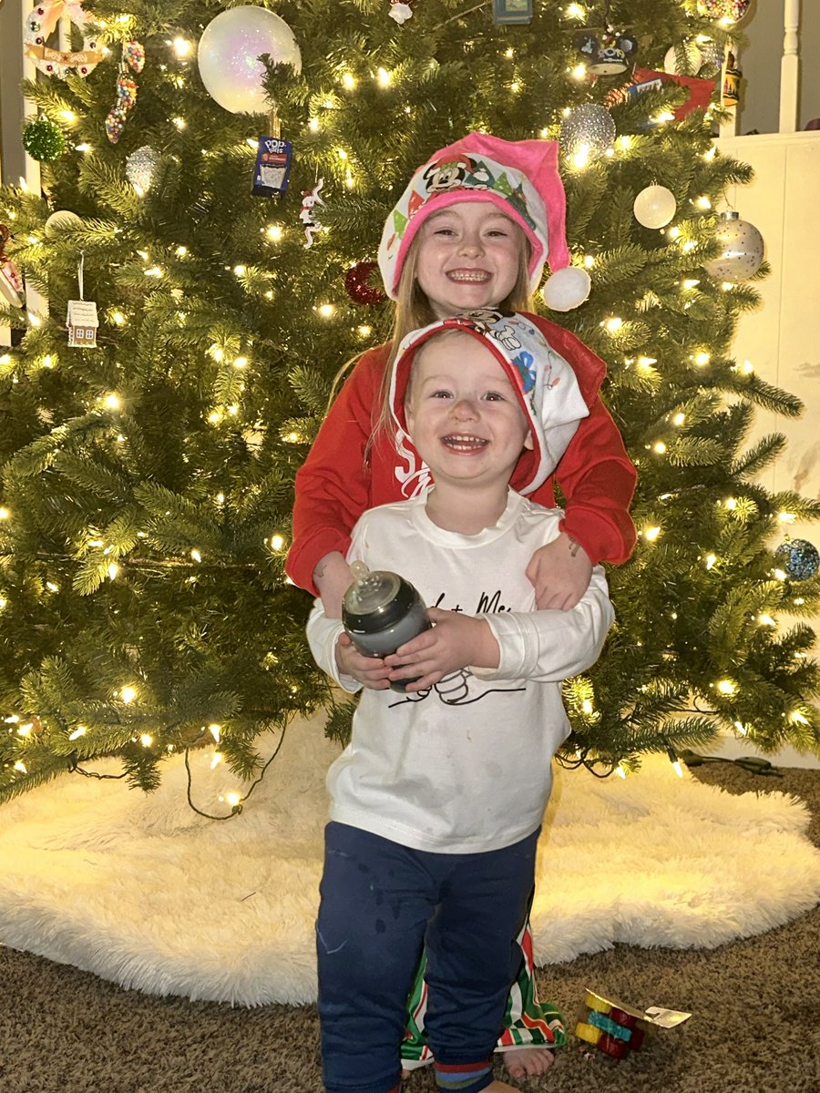 ShaniaHolt2's tweet photo. Merry Christmas! https://t.co/45DBH6FWQo