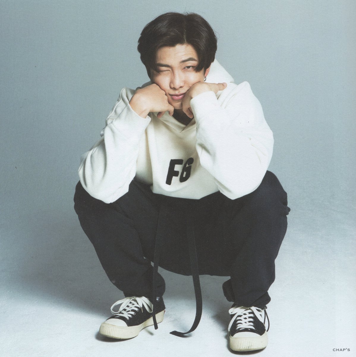 SUGAisjomiro_'s tweet photo. [scan] 'BEYOND THE STAGE'  
BTS DOCUMENTARY PHOTOBOOK 
 : THE DAY WE MEET -RM(1)

Logo crop❌ 
상업적 사용 ❌

#챱스캔 #챱보정 https://t.co/9bBqegwQ3a