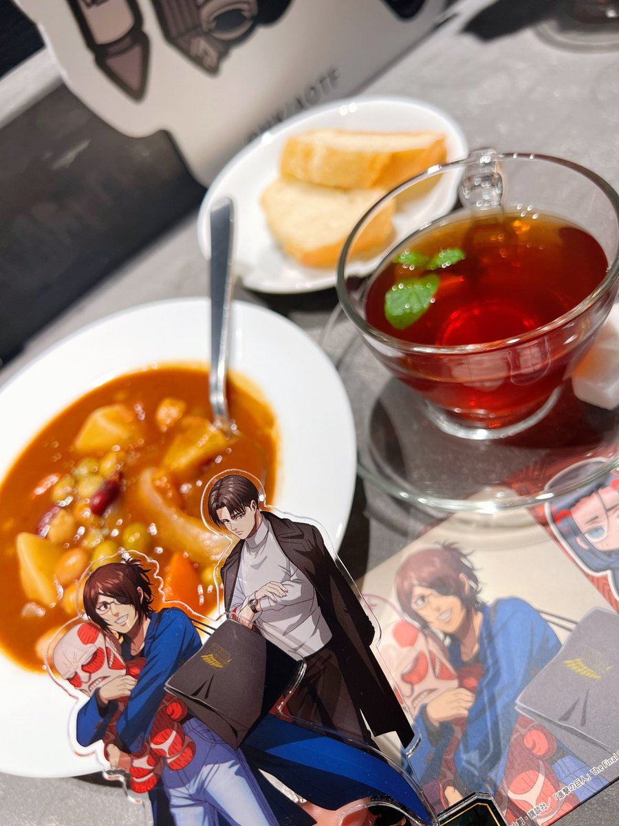 motinemu's tweet photo. SMILE BASE CAFE
コラボカフェって初めてだったけど、
ハンジさんのシチュー豆沢山で美味しかったしアクスタ買えて満足☺️
コースターとシール引きが良かった☺️
AIRTWOKYO
スリーピングリヴァイサンリオ過ぎるかわいい😊 https://t.co/qXM92jxRzX