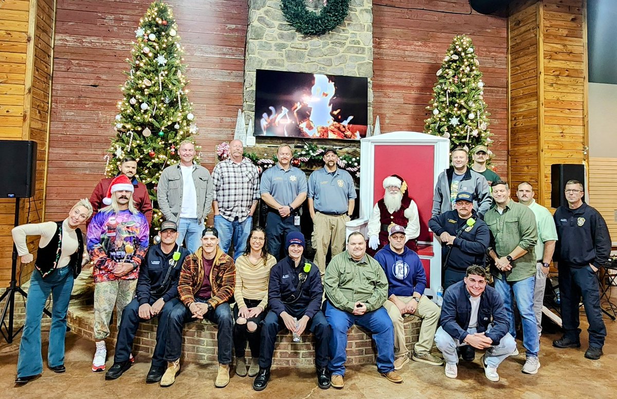 Merry Christmas 🎁 and Happy Holidays from Fultondale Fire &amp; Rescue! Our Christmas wish is that yall stay safe and ensure you have proper working smoke detectors!