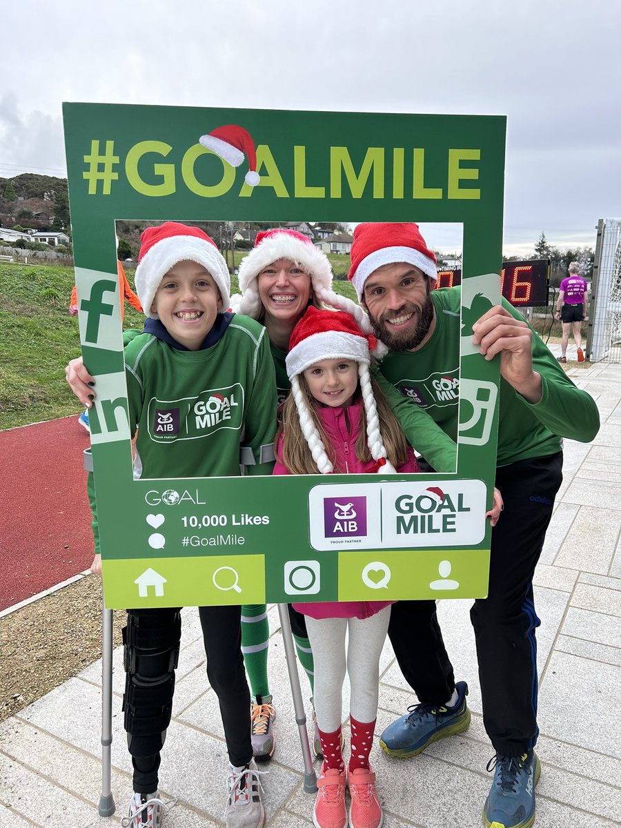 Our favourite Christmas tradition #goalmile #Goal @FernhillGoal 
Thanks to all the hard work! 🎄