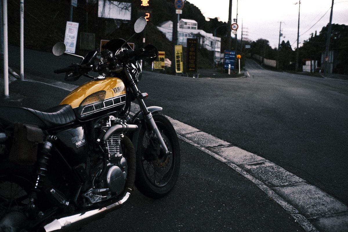 tomac00bk's tweet photo. 昨日は朝活納め
まぁ上手に乗れるように。
#sr400fi #朝活 #boreace https://t.co/JdQUYOLe8f