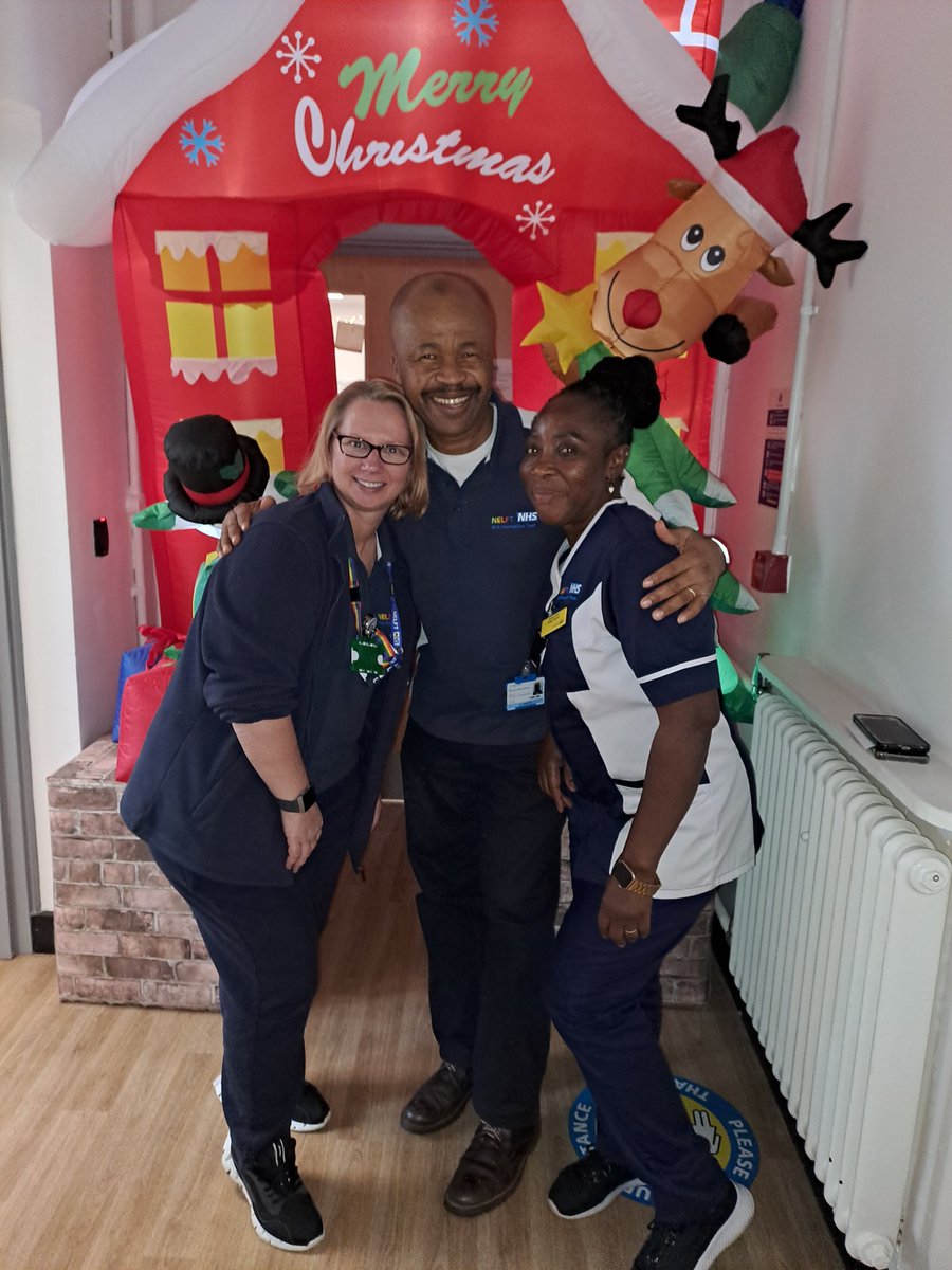 NELFTService's tweet photo. Merry Christmas and Seasons Greetings from all of us at the Redbridge Reablement Service, and a huge thank you to all working through the festive period! 🎄🎅 https://t.co/TFzNmbSM0h