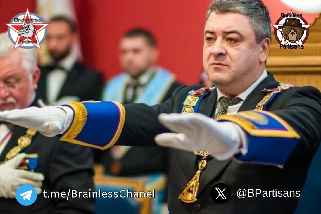 Le chef de la loge maçonnique russe pourrait participer à l'élection présidentielle

Andreï Bogdanov, Grand Maître de la Grande Loge de Russie, a été nommé candidat à la présidence par le Parti russe de la Liberté et de la Justice. Il devrait soumettre les documents de