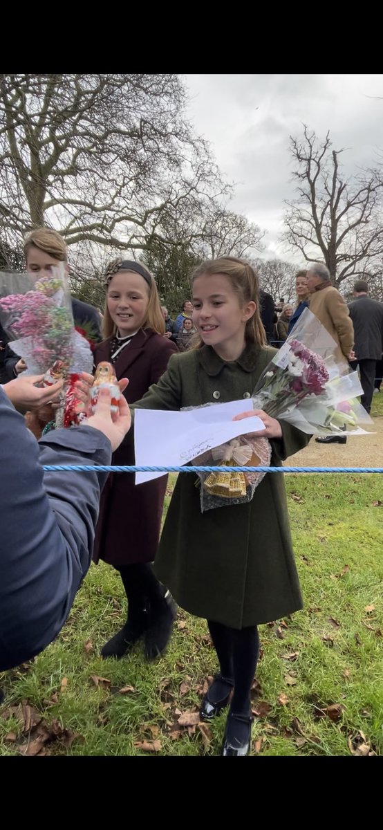G0491's tweet photo. What a wonderful morning at Sandringham. 
#sandringham #RoyalFamily #George #Charlotte #Louis #kateandwilliam https://t.co/1fBF8sQ6Hh