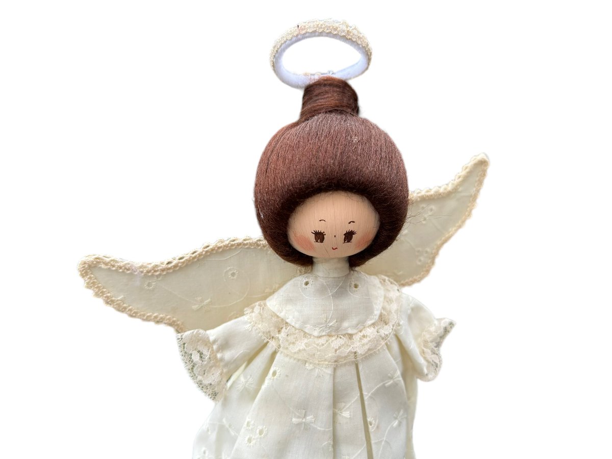 Vintage 1970’s Handmade, Big Eyed Cardboard Christmas Tree Topper Angel with Halo and Dressed in a Long Beige Dress with Lace and Matching Wings just listed in Etsy Store.

Follow Etsy Link in Bio: #angels #christmas #christmasdecor #christmastree #christmastreetopper #etsy