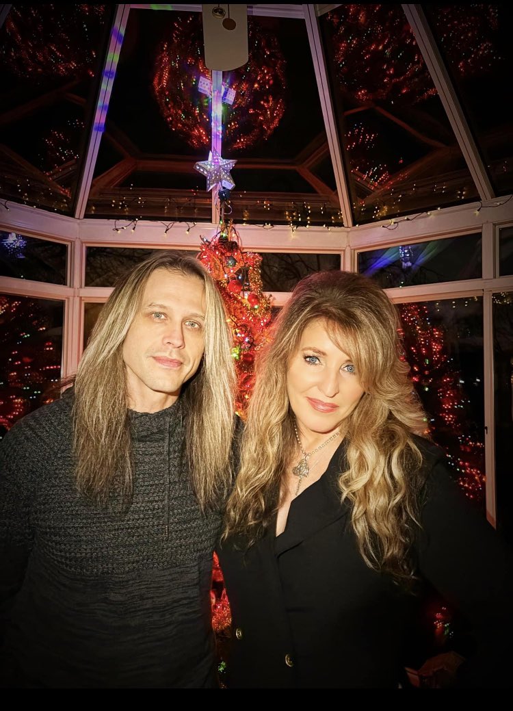 Merry Christmas to you and yours! If you need a little something to get you in the spirit, check the comments for links to our version of a classic Christmas tune. Enjoy! 🎅🏼 youtu.be/R3Nwfamu8pY?si…