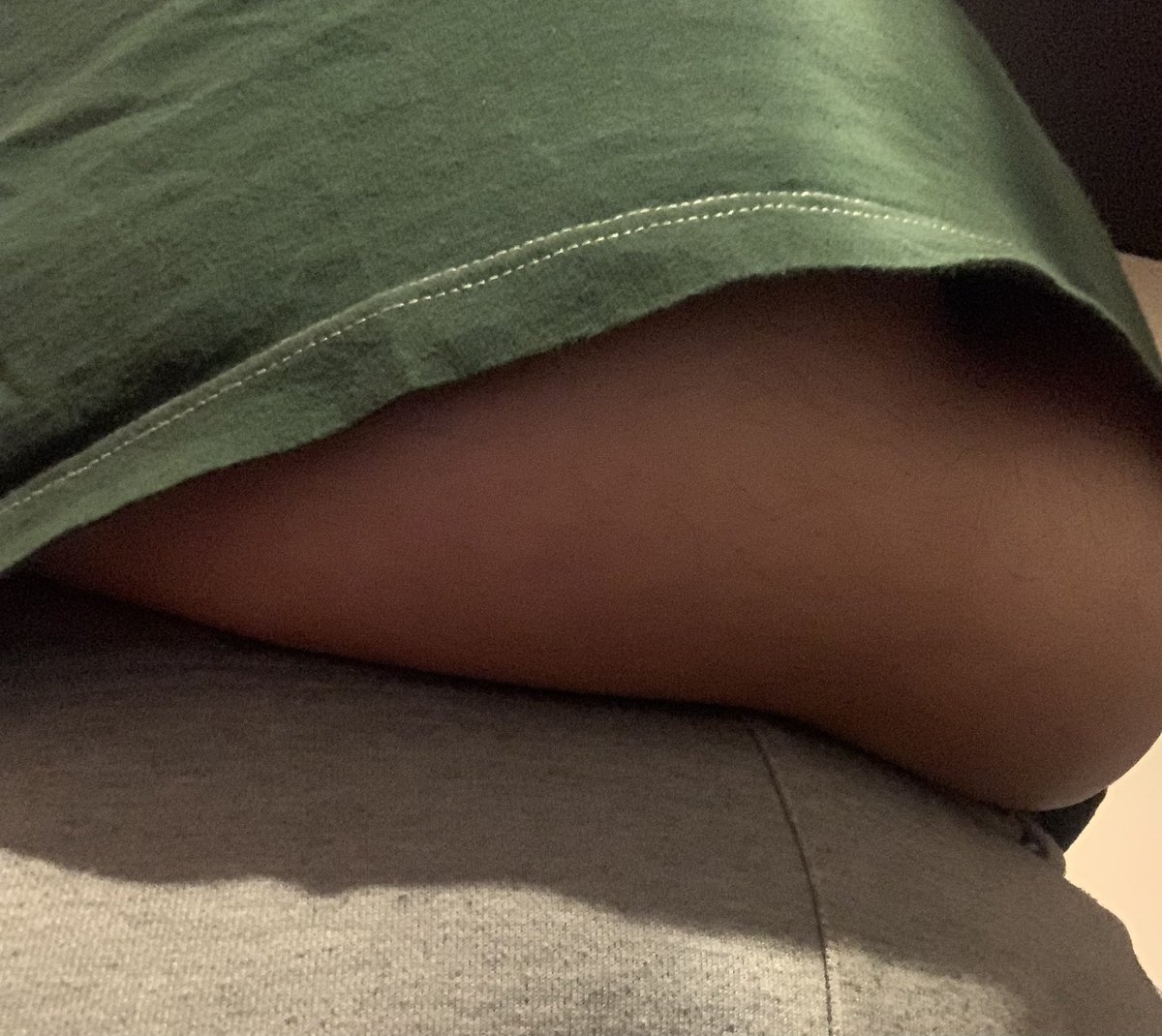 mochoadg's tweet image. 普通に着れてた服 下から腹見えるようになっちゃった😐メリークリスマス🎅