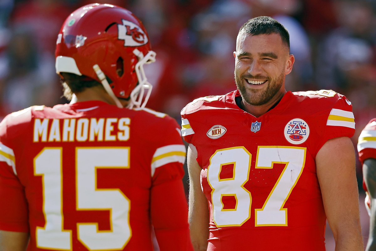 AdamSchefter's tweet photo. The Chiefs can clinch the AFC West for an eighth straight year with a Christmas Day win over the Raiders. Their eighth straight AFC West title also would break their tie with the 1973-’79 Rams for most consecutive division titles, and leave the Chiefs three AFC West titles short of the record that the Patriots set from 2009-2019, when they won 11 straight division titles.
 
During this span, the Chiefs have won 40 of 46 games vs. their AFC West opponents.