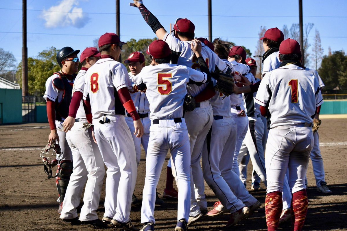 10年目となる今期は昨年よりも対戦相手のレベルも上がり、活動の質も求め、いかに良い休日を過ごせるかにこだわった一年でした。

その中で新しく選手10名、マネージャー3名が加入し、来年はユニフォームも刷新。来年が楽しみです。

草野球関係者のみなさま、来年もよろしくお願いいたします🙇