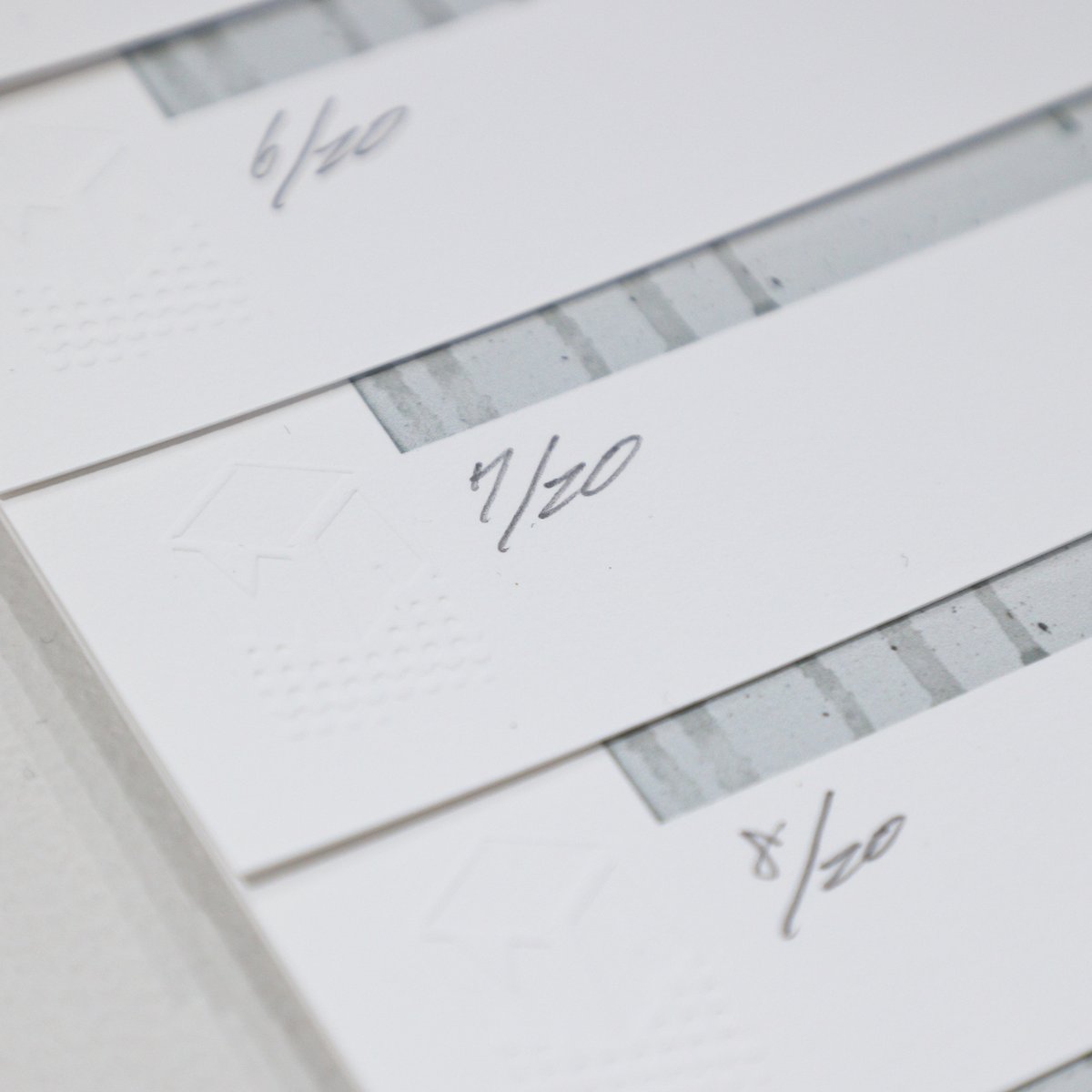 新虎画廊で開催された展示会『サボン 〜Imaoneの場合〜』の為に描いた新作が、ジクレープリントとして画廊のオンラインストア shintorapress.com にて販売中です。限定20枚。額付有。サイン、ナンバー、エンボス入り。年内いっぱいの販売です⏳ 詳細は上記リンクからお願いします。