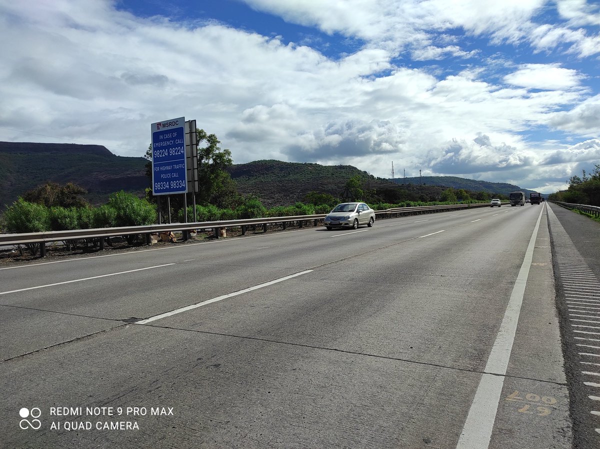 KailashKumbhkar's tweet photo. Mumbai - Pune Expressway #highwayclickathon #NHAI @NHAI_Official @NHAIINDIA #HighwayClick https://t.co/laHGC8udMC