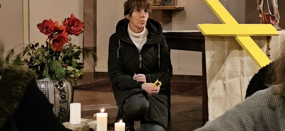 Kirche_an_Kante's tweet photo. 2/n
FROHE WEIHNACHTEN! Am 23.12.23 haben Menschen aus #Keyenberg #Kuckum #Oberwestrich #Unterwestrich und #Berverath den Übergang vom #Advent zu #Weihnachten in IHRER Kirche gefeiert, gemeinsam mit Aktiven von @Kirche_an_Kante . Im folgenden dokumentierende Bilder: https://t.co/sfmRNWE52c