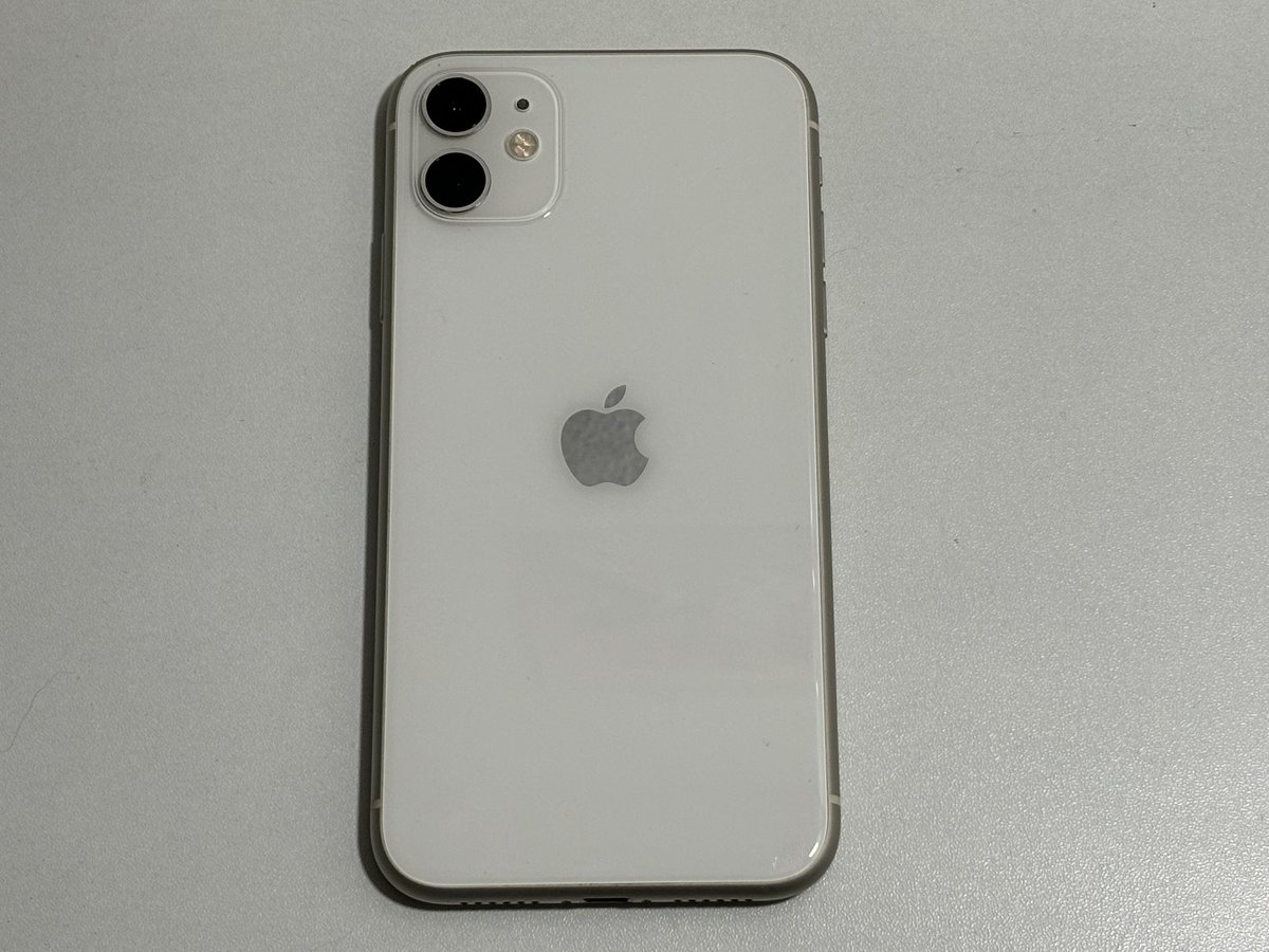 korlakuma's tweet photo. wts lfb ph ☆ #bunsells 

iphone 11 white 128gb w box
   ↝ 19,500
   ↝ payo (prio)/1week res dp 50%
   ↝ no issues in performance
   ↝ super small dent
   ↝ 77% bh still lasts a day
   ↝ meetup &amp; sdd only

w free used cases

dm if interested

for sale ip11 ic interest check https://t.co/MLKqsCDfoy