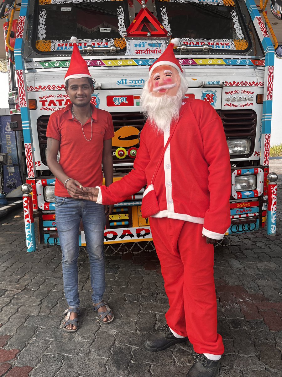BPWADODA's tweet photo. Merry Christmas 🎉🎉🎉
#Christmas #Celebrations at BP WADODA GHAR outlet https://t.co/or2lhLB18X