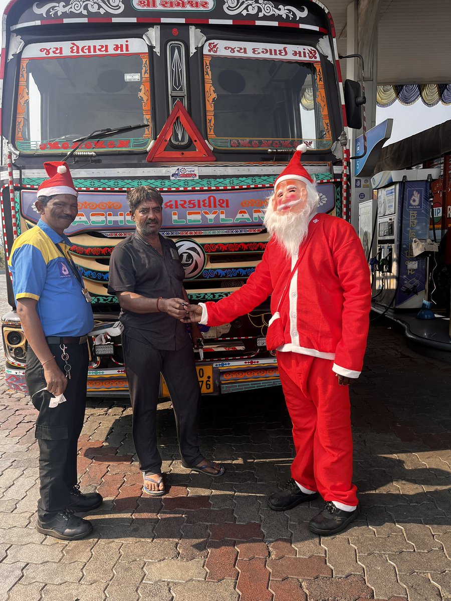 BPWADODA's tweet photo. Merry Christmas 🎉🎉🎉
#Christmas #Celebrations at BP WADODA GHAR outlet https://t.co/or2lhLB18X