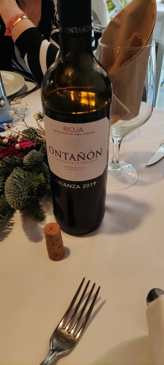 Roldi_VII's tweet photo. Crianza del 2019, ""bueno, eso es lo que pone en el papel""

Top https://t.co/F8vCNIA3ja