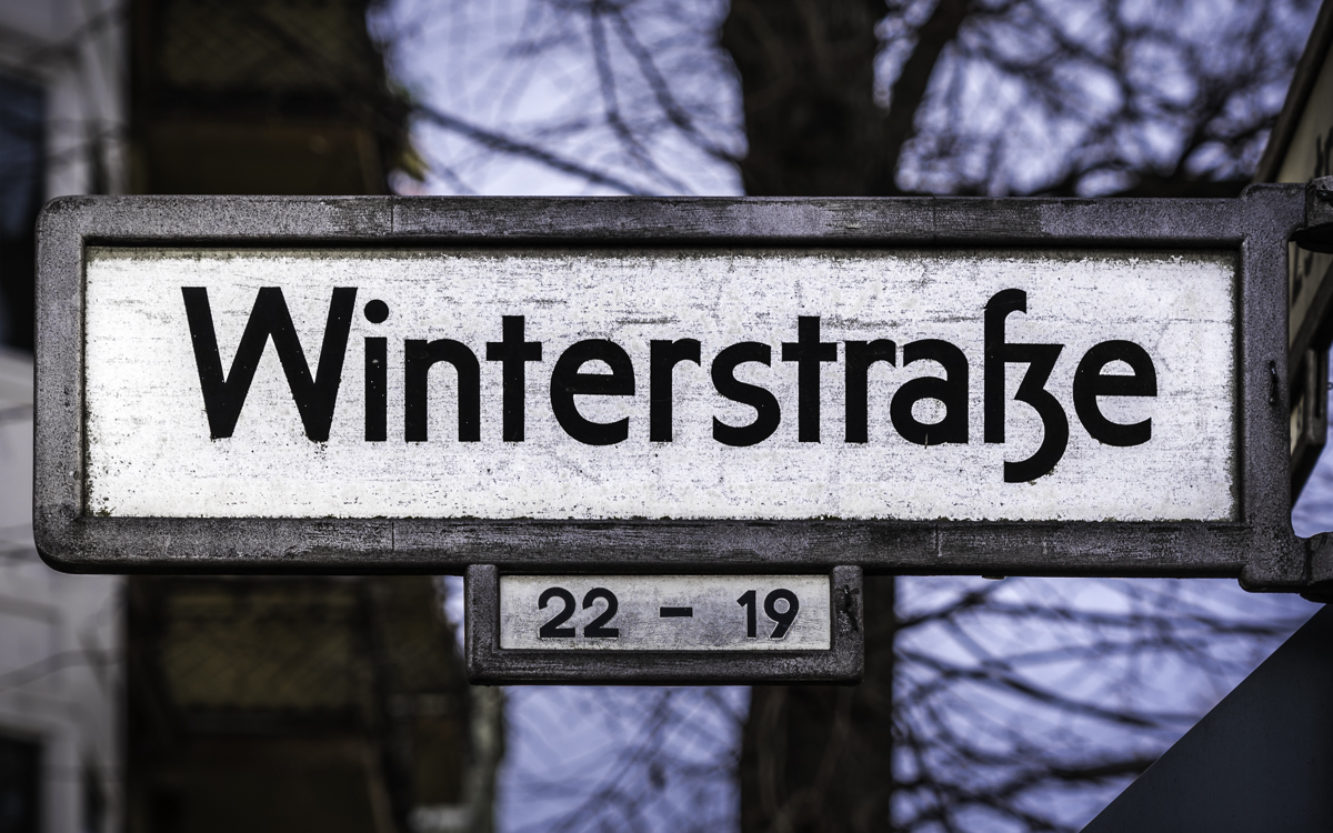Berlin_Type's tweet photo. Seasonal street sign.
#TypeInBerlin https://t.co/T5xWBJVUmI