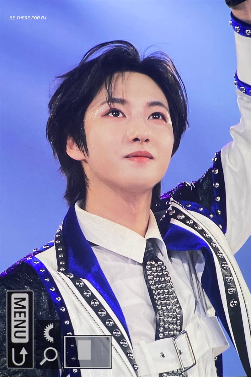 be_there_for_RJ's tweet photo. 231225 가요대전💙

#런쥔 #RENJUN #仁俊 #NCTDREAM https://t.co/Q75e5iBfW1