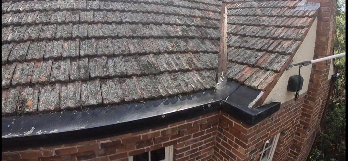 _leafbusters's tweet photo. This old Leafbusters gutter guard has been punished hard by the mass amount of gum tree debris in this area of Kew, Melbourne. We are grateful to the homeowner who values our return service, allowing us to check and clean the areas of gutter and valley that needed it most. https://t.co/n7m3PJXucV
