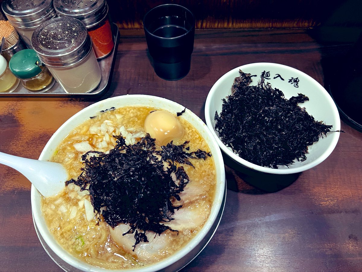 ogi_aki's tweet photo. 中脂岩のり。たまに食べたくなるやつ。 https://t.co/mWImAJ2n2C