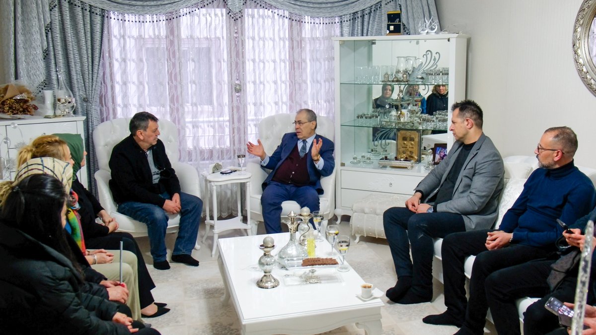 Erdal Turan kardeşimizin kayın biraderi Akan Delibal’ın vefatı sebebiyle taziye ziyaretinde bulunduk. Merhuma Allah’tan rahmet yakınlarına başsağlığı diliyorum.