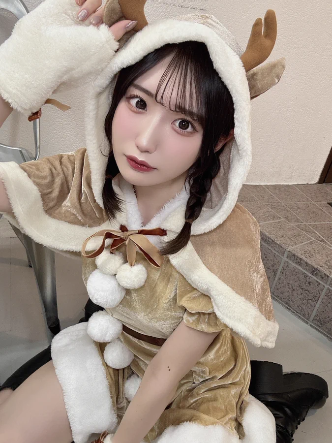 Asian girl Christmas costume