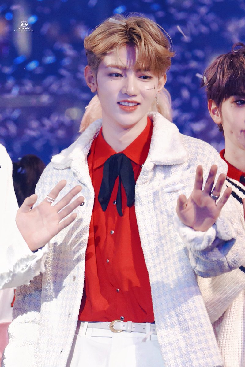 AYW0725's tweet photo. 231225 sbs가요대전 HQ

#장하오 #章昊 #ZHANGHAO #ジャンハオ #ZB1 #제로베이스원 #ZEROBASEONE https://t.co/3eT5qmgZdz
