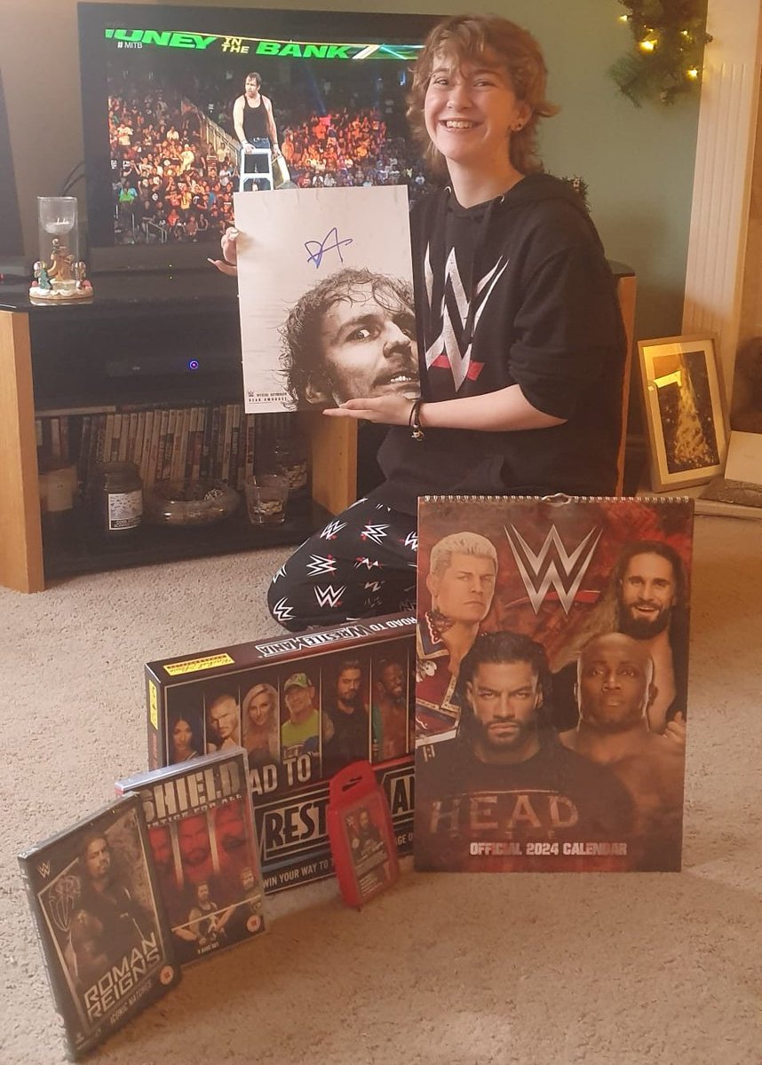 fawthorne's tweet photo. merry christmas to all wrestling enjoyers... can you tell i have favourites https://t.co/RWTe2YXnbc