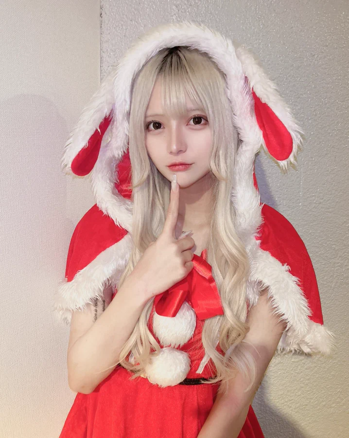Asian girl Christmas costume