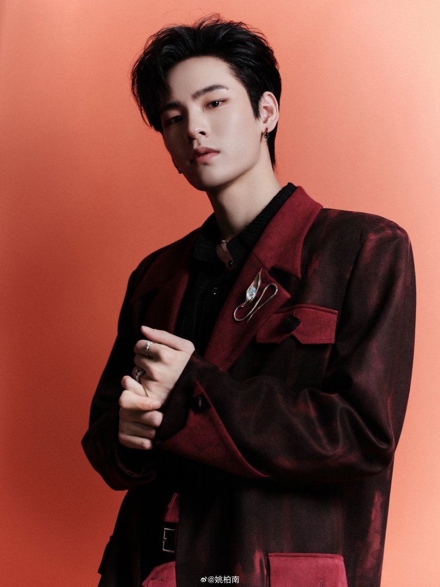 Yaomingming_th's tweet photo. 231225 🐈 YBN Weibo Update

FIGARO STYLEHITS

#YAOMINGMING #YAOBONAN 
#เหยาหมิงหมิง #姚明明 #요명명  
#เหยาป๋อหนาน #姚柏南 https://t.co/5pAlJluO6a