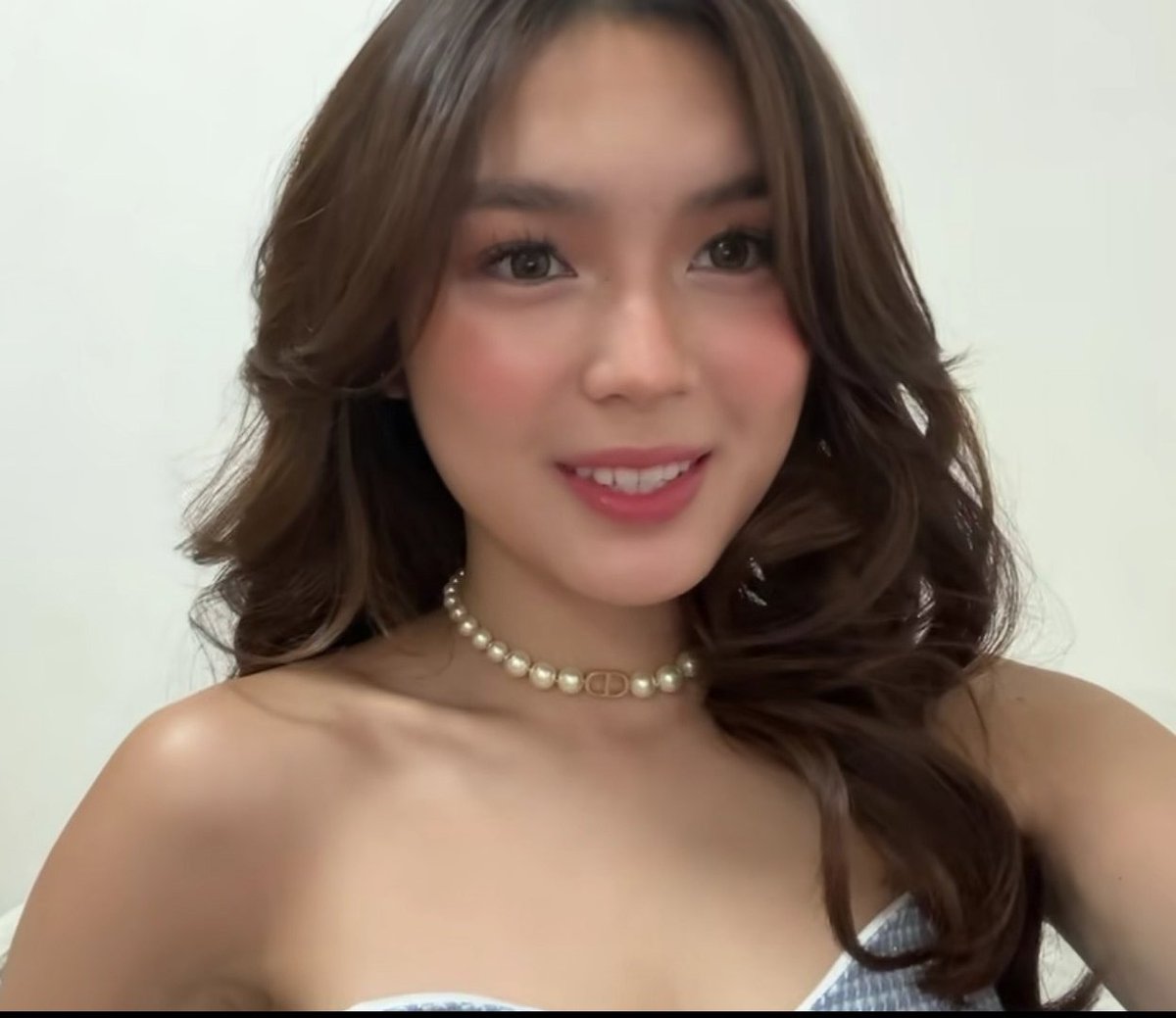 amiayuh's tweet photo. merry christmas, pretty girl!! 🎀✨ @francinecarreld 

#FrancineDiaz https://t.co/HtqYvvTrXo