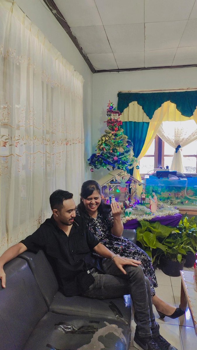 itsicha02's tweet photo. Walaupun akan selalu kurang mama dan k roly tp puji Tuhan Natal tahun ini penuh suka cita 🫶
Selamat hari Natal♥️ https://t.co/FohSRV0B7r